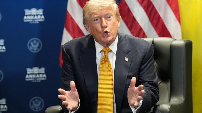 Sánchez spielt Wutrede Trumps über Spanien herunter US-Präsident Donald Trump hat sich beim Nato-Gipfel in Ankara Spanien vorgeknöpft, dem er vorwarf, ein verlorener Fall und ein schrecklicher Nato-Partner zu sein.