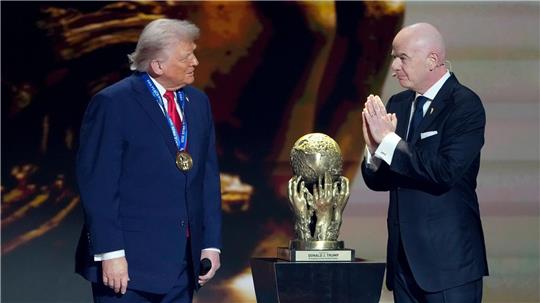 US-Präsident Donald Trump wurde von FIFA-Präsident Gianni Infantino ausgiebig gewürdigt.