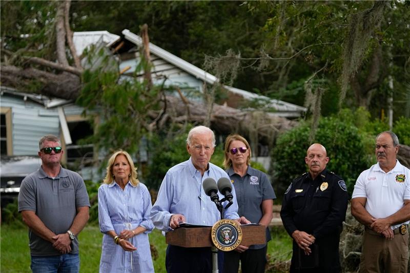 Biden verspricht Sturmopfern in Florida Hilfe US-Präsident Joe Biden verspricht den Betroffenen des Tropensturms «Idalia» Hilfe.