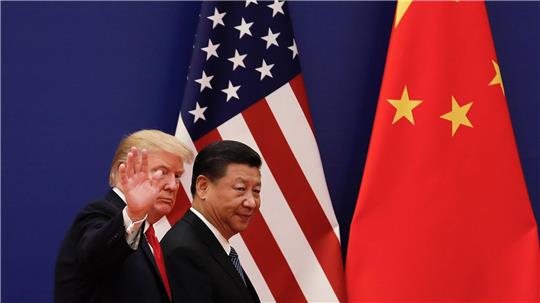 US-Präsident Trump (l) will den chinesischen Präsidenten Xi nach eigenen Angaben bald treffen. (Archivbild)