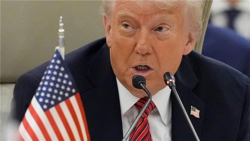 Trump ermuntert Syrien zur Anerkennung Israels US-Präsident Trump präsentiert sich beim Thema der israelisch-arabischen Beziehungen als Friedensstifter.