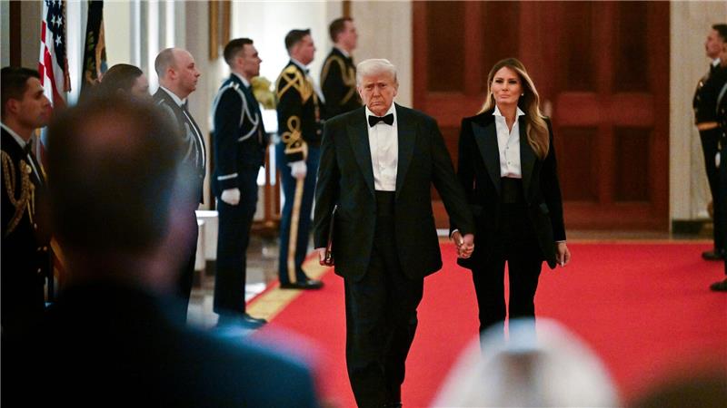 Trump will mit First Lady zur Papst-Bestattung reisen US-Präsident Trump und seine Ehefrau Melania reisen zur Bestattung des Papstes.