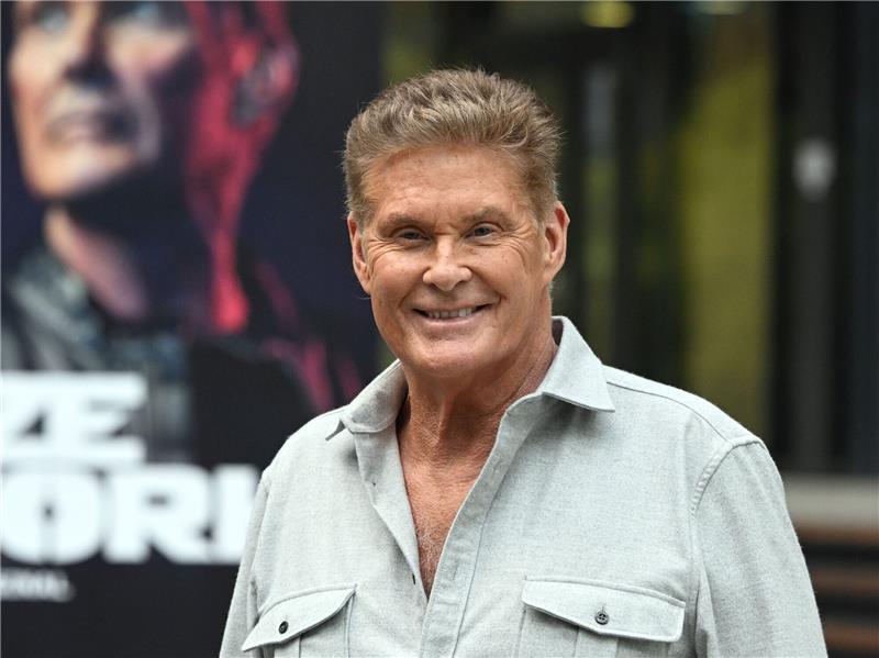 David Hasselhoff sagt Tour krankheitsbedingt ab US-Sänger David Hasselhoff in Köln bei der Vorstellung der RTL+-Produktion «Ze Network».