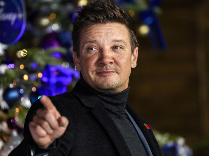 Jeremy Renner zu Unfall: „Habe Abschiedsworte geschrieben” US-Schauspieler Jeremy Renner redet über seinen Unfall.