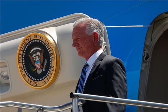 US-Senator Tommy Tuberville bezeichnet die Aussage, dass es sich bei weißem Nationalismus um eine rassistische Ideologie handelt, als «Meinung».