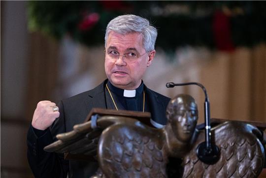Erzbischof: AfD hat christlichen Glauben nicht verstanden Udo Markus Bentz ist der neu ernannte Erzbischofs von Paderborn und er hat eine klare Meinung zur AfD.