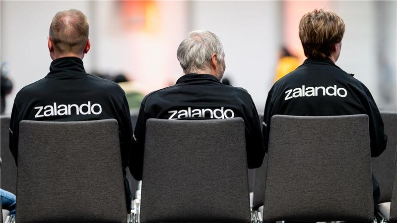 Über den Sozialplan bei Zalando in Erfurt wird nun in einer Einigungsstelle verhandelt. (Illustration).