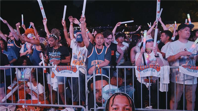 Überall in New York feierten Fans der Knicks.