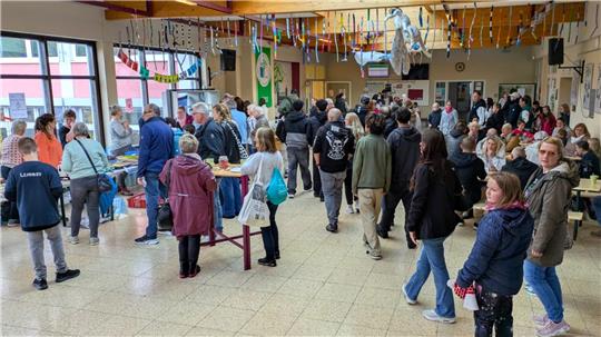 Überall in der Oberschule an der Deilich herrscht am vergangenen Donnerstagabend großer Andrang.