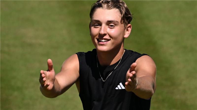 Zverev nach Auftaktsieg: Kein Kontakt zu Becker Überglücklich nach dem Viertelfinal-Einzug in Stuttgart: Justin Engel.