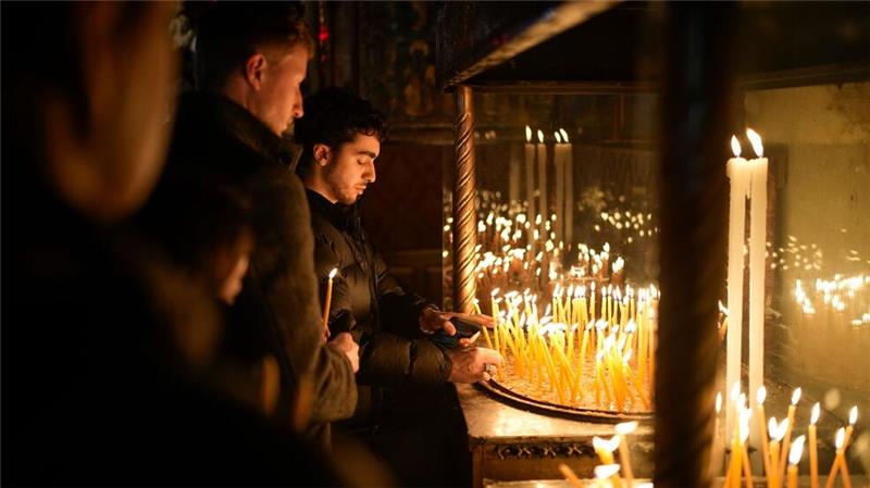Das Sterben in Gaza geht weiter - Mitgefühl in Bethlehem Überschattet vom Krieg in Gaza fielen die Weihnachtsfeiern in Bethlehem eher gedämpft aus.