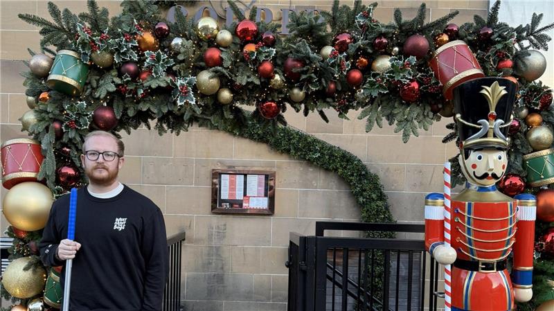 Übrig ist nur noch Nelson: Eine Bar in Schottland vermisst ihren Nussknacker.
