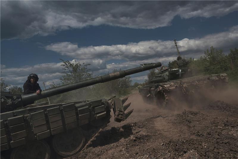 Russland erklärt Bachmut für komplett eingenommen Ukrainische Panzer in der Nähe von Bachmut.