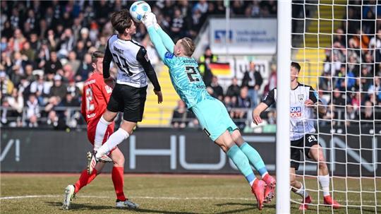 Ulm und Elversberg lieferten sich ein umkämpftes Duell.