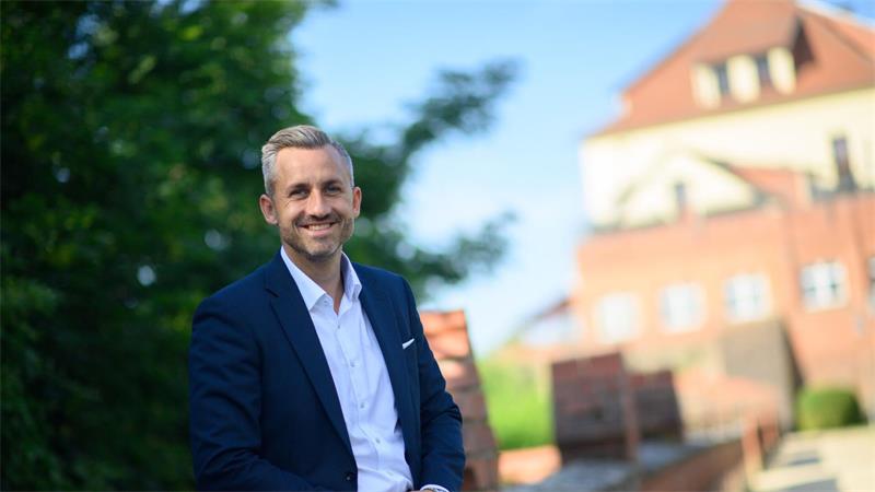 Ulrich Siegmund - gefeiert wie ein Politik-Popstar Ulrich Siegmund - ein Verkaufstalent für AfD-Politik. (Archivbild)