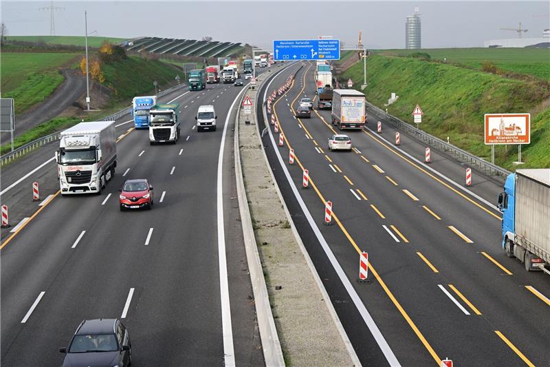 Um den Aus-und Neubau von Autobahnen ist ein heftiger Streit innerhalb der Ampel-Koalition entbrannt.