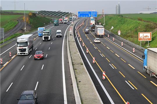 Um den Aus-und Neubau von Autobahnen ist ein heftiger Streit innerhalb der Ampel-Koalition entbrannt.
