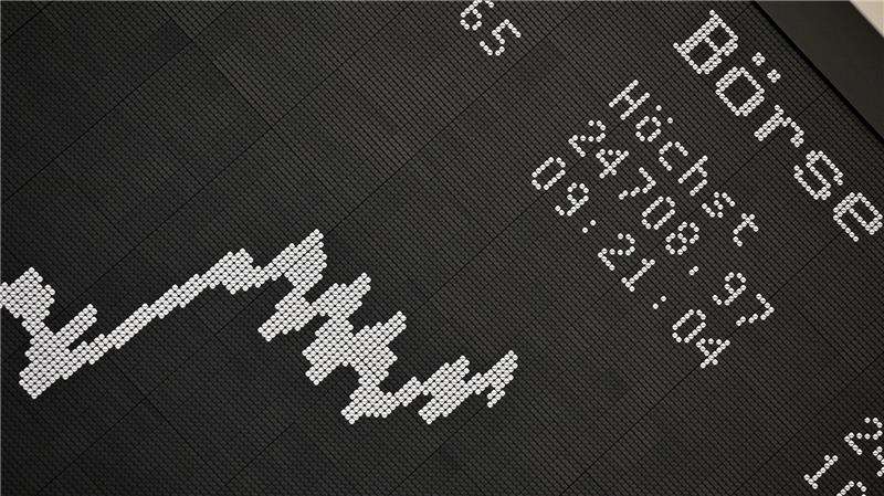 Deutsche sparen viel, aber meist ohne Plan Um die Börse machen die meisten Menschen in Deutschland einen Bogen. (Archivbild)