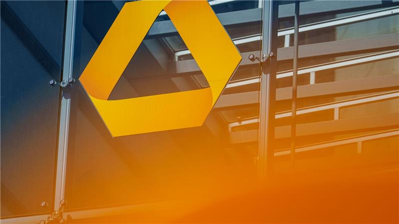 Um die Commerzbank ist ein Übernahmekampf entbrannt (Archivbild)
