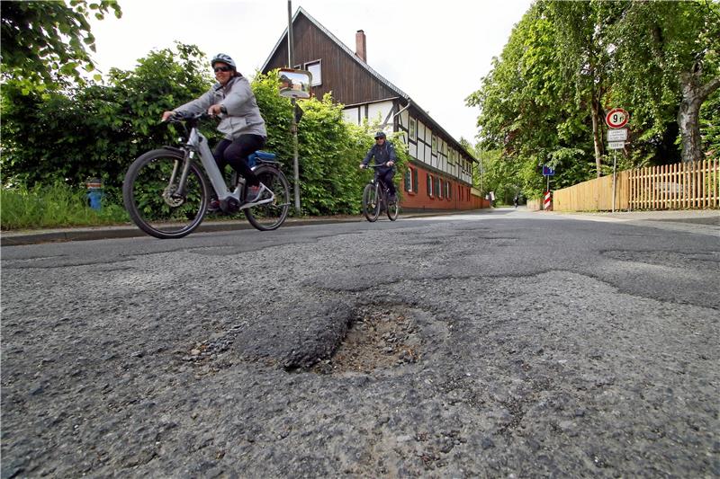Um die Qualität der Goslarer Straßen zu erhöhen, fordert die FDP-Fraktion mehr Geld für Sanierungen und externe Hilfe bei der Planung. Archivfoto: Epping