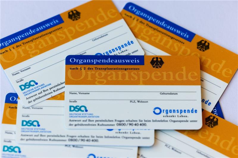 Könnte eine Lotterie den Mangel an Organspendern beheben? Um mehr Menschen als potenzielle Organspender zu gewinnen, haben zwei Wirtschaftswissenschaftler eine Lotterie vorgeschlagen.
