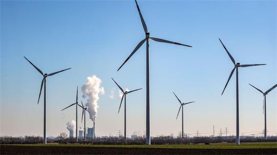 Um seine Klimaziele zu erreichen, muss Deutschland nach einer Studie noch viel Geld ausgeben (Archivbild).