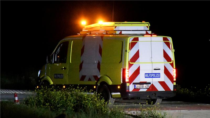 Um von der B 82 bei Langelsheim abfahren zu können, wird die Bundesstraße kurzzeitig gesperrt.