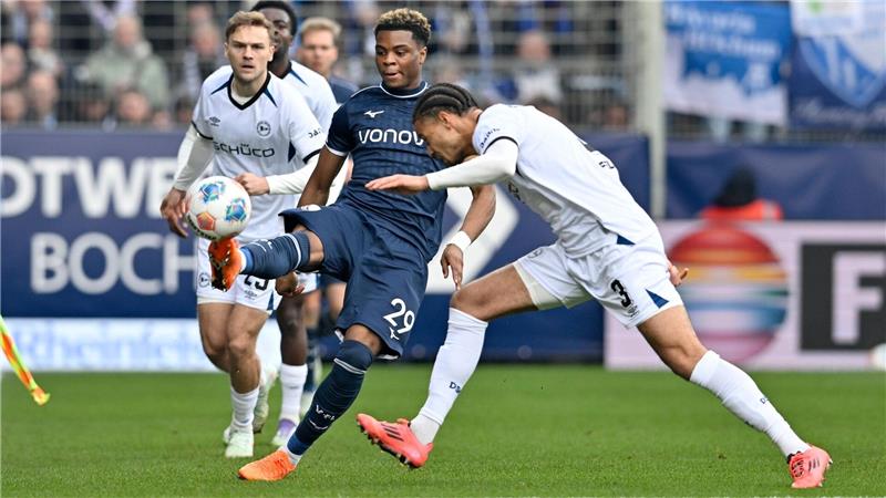 Hofmann erlöst Bochum mit Siegtreffer gegen Bielefeld Umkämpftes Derby in Bochum.