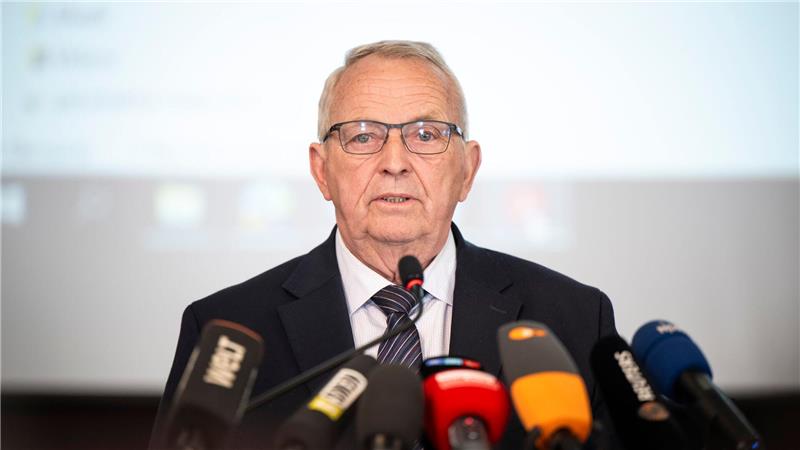 Umweltminister Till Backhaus (SPD) sagte, das Konzept für eine Bergung stehe.