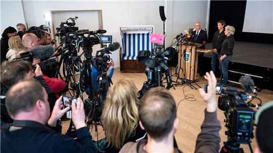 Umweltminister Till Backhaus (SPD) und Experten gaben auf der Insel Poel aktuelle Erkenntnisse bekannt.