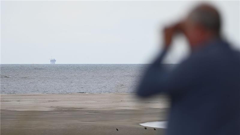 Umweltschützer sehen die Meeresumwelt durch Gasbohrungen gefährdet. (Archivbild)