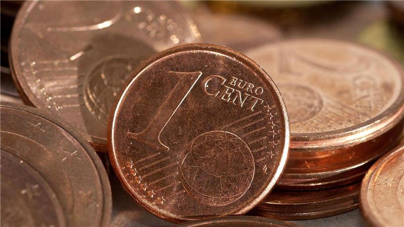 Runden soll Klimpergeld überflüssig machen Unbeliebt und teuer: Ein- und Zwei-Cent-Münzen (Archivbild)