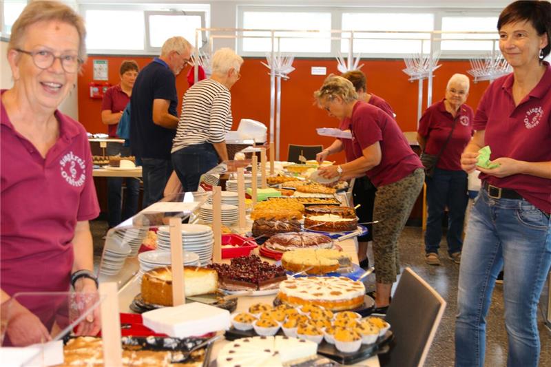 Unendliche weiten und Auswahl: 150 Kuchen und Torten gibt es zur Kaffeezeit im D...