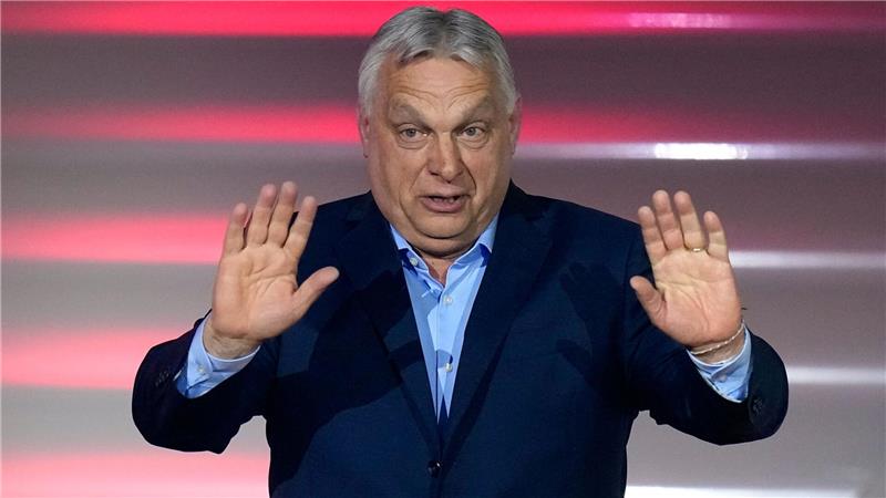 Ungarns Ministerpräsident Viktor Orban spricht nach der Bekanntgabe der Ergebnisse der Parlamentswahlen.