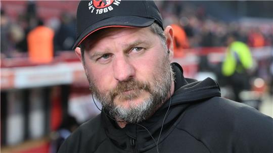 Union-Trainer Steffen Baumgart möchte die englische Woche mit etwas Zählbarem abschließen. (Archivbild)