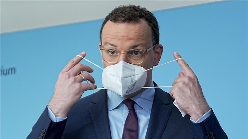 Unions-Fraktionschef Jens Spahn verteidigt seine Masken-Politik während der Pandemie. (Archivbild)