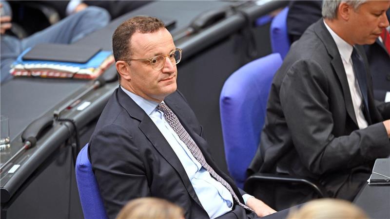 Koalitionsfriede mit progressiver Richterin? Unionsfraktionschef Jens Spahn (CDU) konnte die Mehrheit für die damalige SPD-Kandidatin Frauke Brosius-Gersdorf im Juli nicht garantieren. (Archivbild)