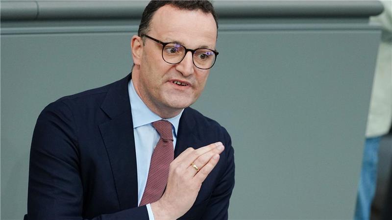 Rückkehr zur Wehrpflicht? Union für Vorbereitungen Unionsfraktionschef Spahn setzt auf frühzeitige Vorbereitungen, falls eine Wehrpflicht doch noch nötig wird.
