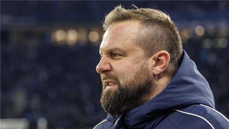 Unter Druck: Braunschweig-Trainer Heiner Backhaus.