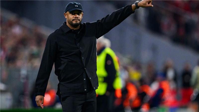 Trainer Kompany verlängert vorzeitig beim FC Bayern Unter Vincent Kompany ging es für den FC Bayern fast nur nach oben