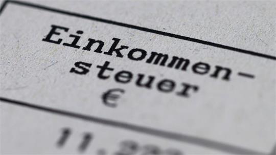 Unter anderem Profisportvereine müssen womöglich höhere Steuern zahlen. (Illustration)