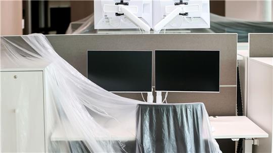 Unter anderem in der Autoindustrie rechnen die Unternehmer mit Jobverlusten. (Symbolbild)