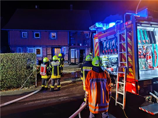 Unter anderem in die Döhrener Straße Hellebach müssen die Einsatzkräfte in der Nacht zu Sonntag ausrücken.  Foto: Leifeld