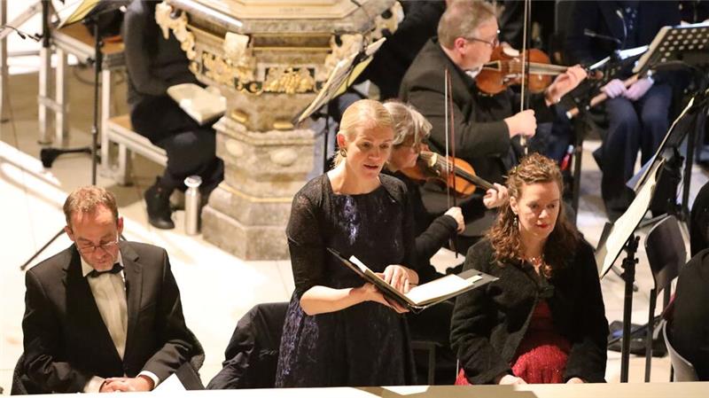 Unter anderem unterstützen Jörn Lindemann, Nicole Pieper und Ute Engelke die Kantorei bei ihrem Auftritt.