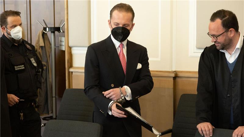 Unter anderem wegen Betrugs mit nicht existenten Windkraftprojekten wurde Hendrik Holt zu einer mehrjährigen Freiheitsstrafe verurteilt. (Archivbild) 