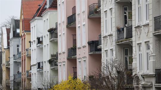 Unter den deutschen Großstädten sind Angebotsmieten in Hamburg am stärksten gestiegen. (Archivbild) 
