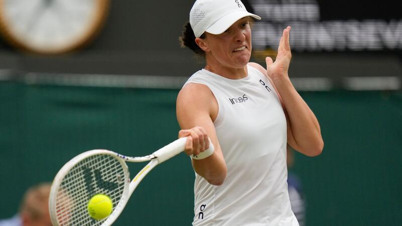 Überraschung in Wimbledon: Swiatek ausgeschieden Unterlag der Kasachin Julia Putinzewa mit 6:3, 1:6, 2:6: Die Polin Iga Swiatek.