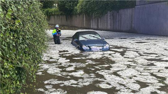 Unwetterschäden können teuer werden (Symbolbild)