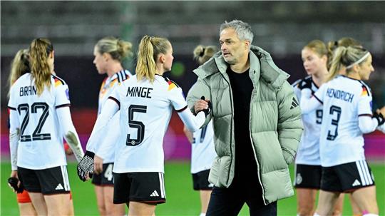 Unzufrieden mit dem 0:0 auf dem Betzenberg: Bundestrainer Christian Wück.