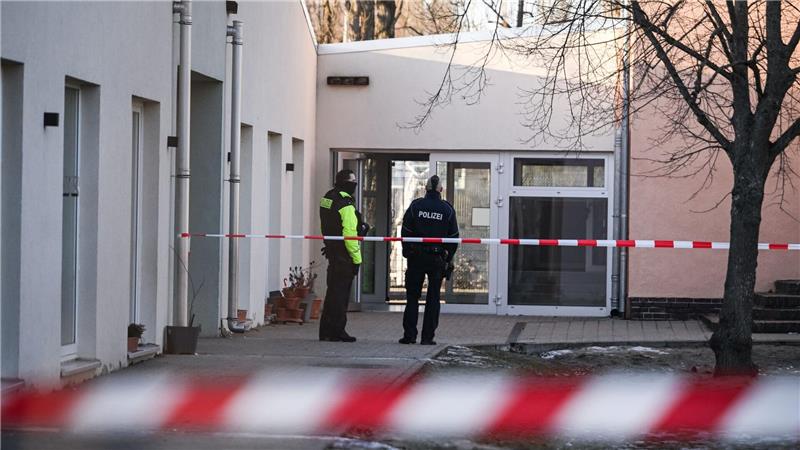 Ursache des Unfalls war vermutlich eine schwere Terrassentür. 